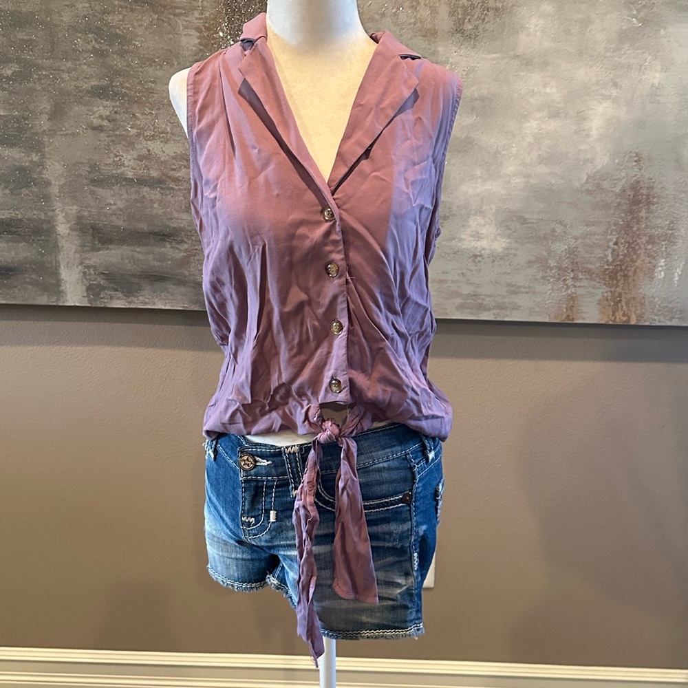 Women’s Willow & Root Button-Front Collared Tank Top
